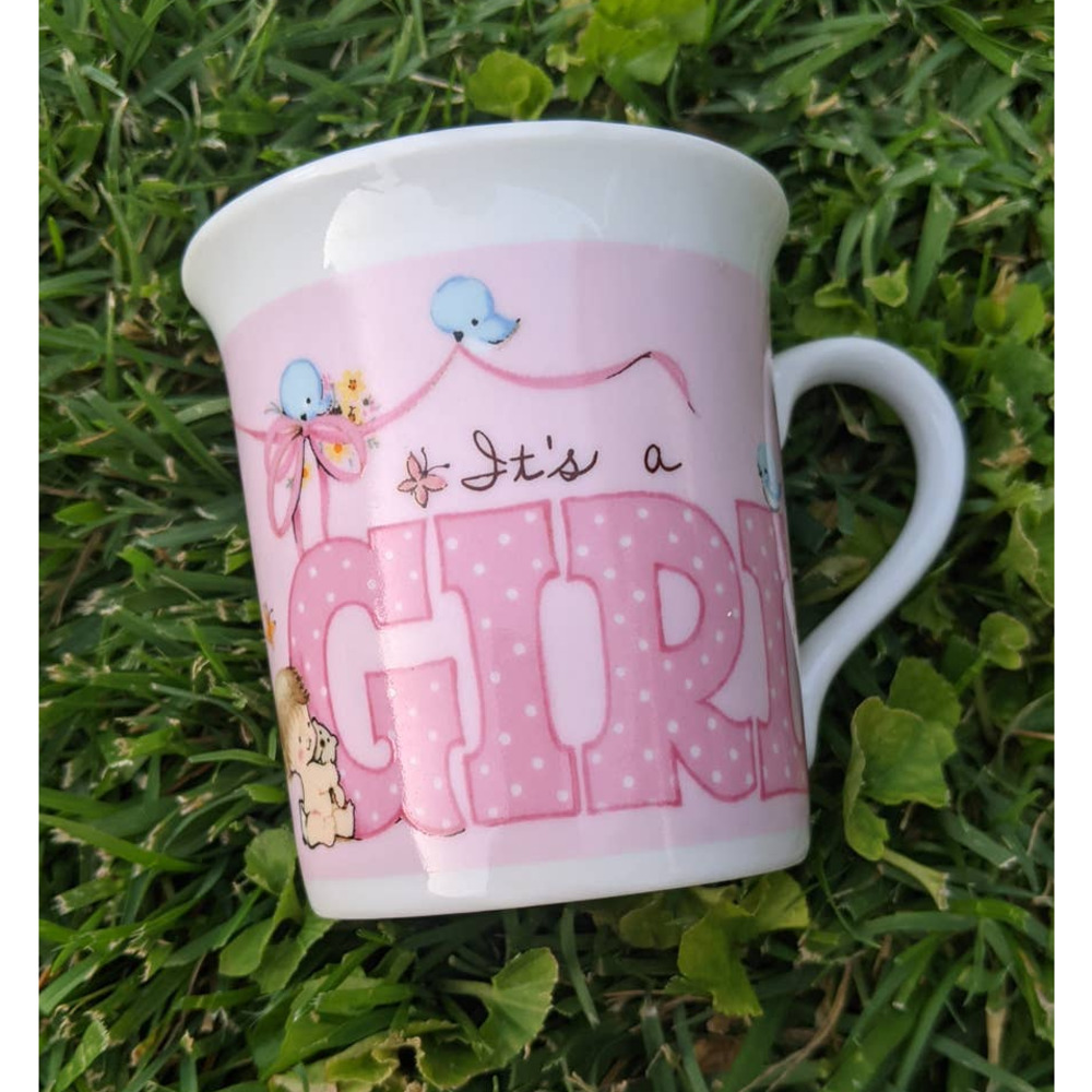 Vintage 1960's "It's a Girl!" Gender Reveal Mug // Retro‎ Baby Shower Girl Gift